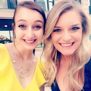 Meet your Posher, Kayla